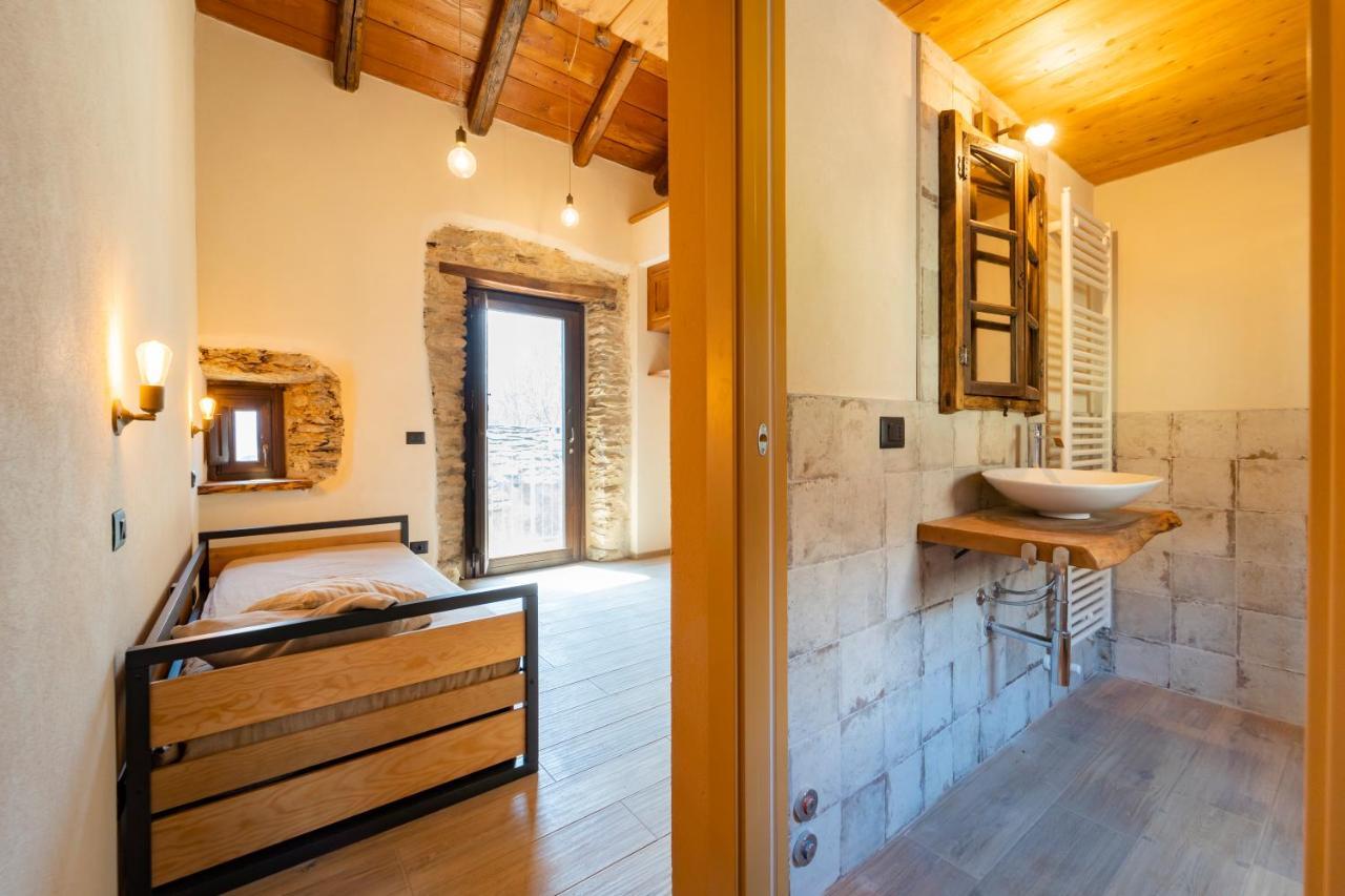 Country House Le Gaie Allegre Villar San Costanzo Exterior photo